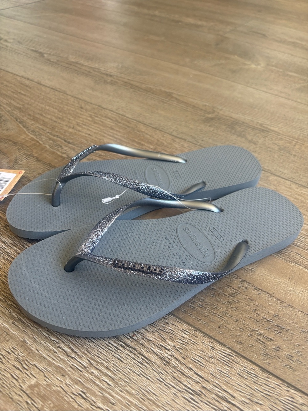 Havaianas Slim Glitter II Flip Flops in Steel Grey w Tonal Sparkling Straps